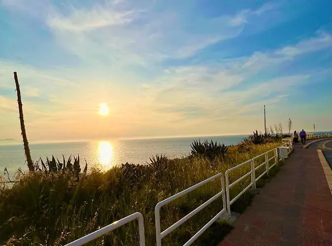 度假居 Delfino House *